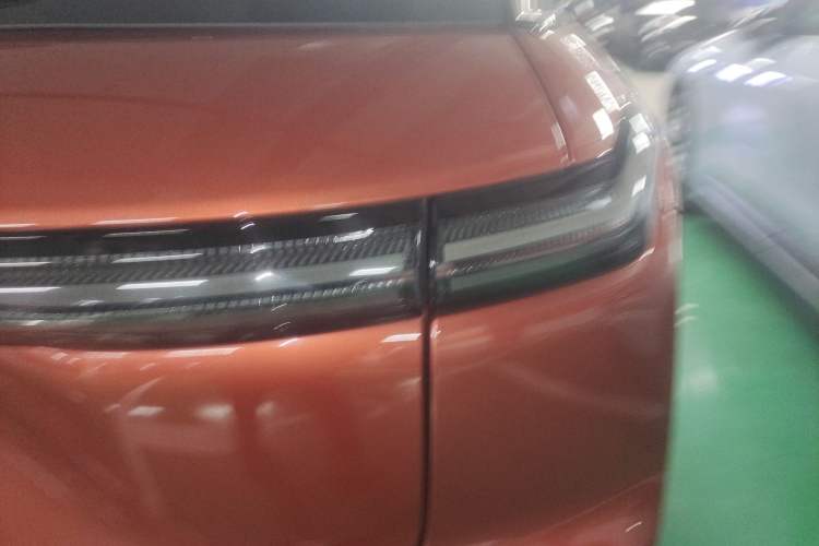 Used Nio ES7 2022 75 kWh Right Rear Taillight