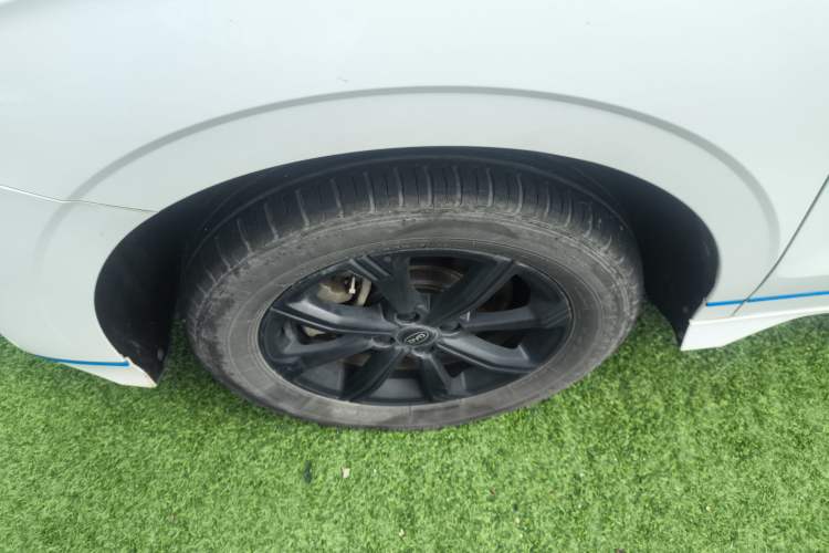 Used BYD e2 2021 Luxury Model Left Front Wheel Hub