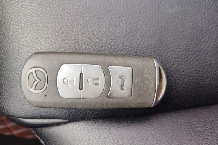 Used Mazda 3 Axela 2017 Sedan 1.5L Automatic Luxury Model Emission Standard China V