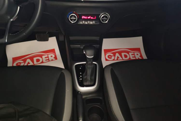 Used Kia kx1 Stonic 2021 1.4L CVT Sunroof Model