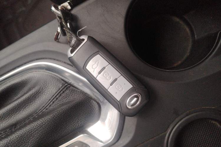 Used GAC Trumpchi GS4 2017 235T Automatic Two-Wheel Drive Luxury Smart Connectivity Version Vehicle Key