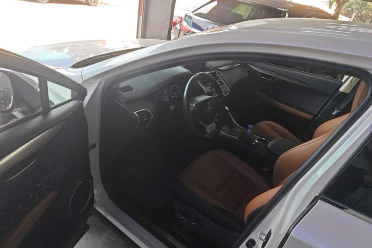 Used Lexus NX 2018 300 Front-Drive Freeline Edition