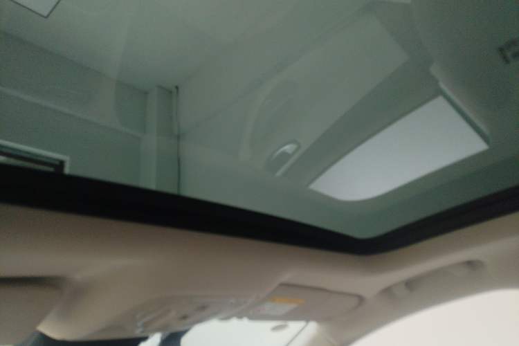 Used Roewe D7 2023 DMH 125km Flagship Edition Headliner