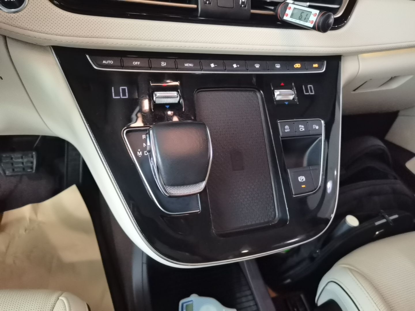 Hongqi HQ9 2023 2.0T Smart Connect Flagship Edition - Chinese Trim Ling — снимка 16