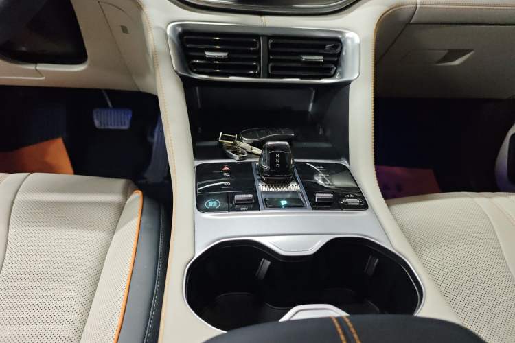 Used BYD Song PLUS New Energy 2024 HONOR Edition DM-i 150km Flagship PLUS Gear Lever