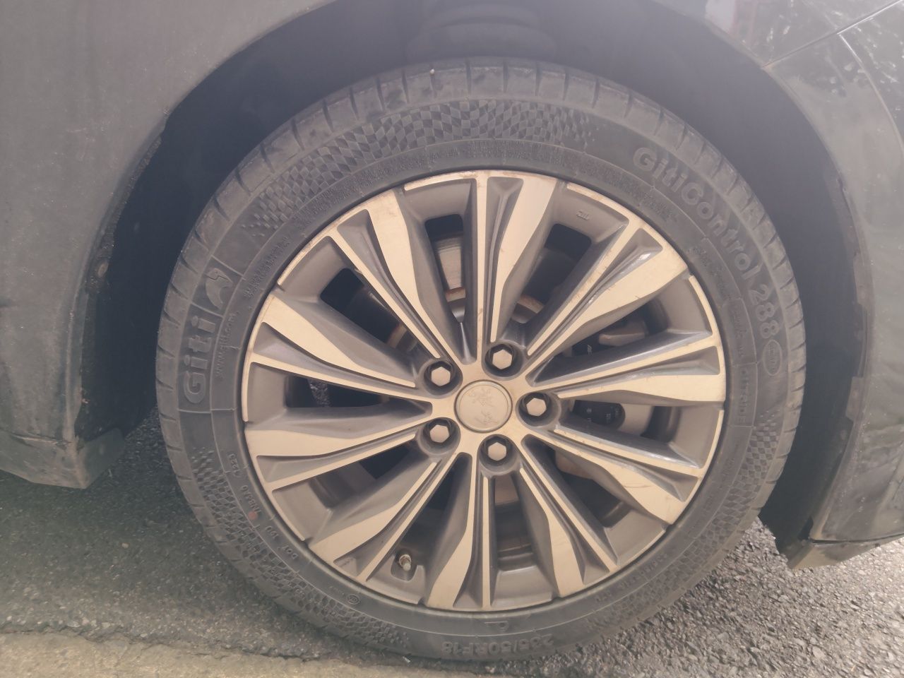 Hongqi E-QM5 2022 431 km Charge & Enjoy Edition — снимка 8