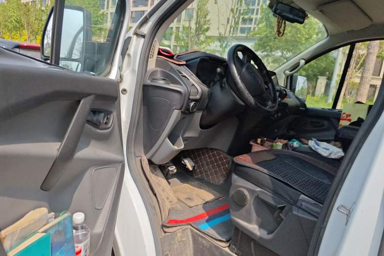 Used Ford Transit 2017 2.0T Diesel Multi-Function Commercial Vehicle Short Wheelbase Mid-Roof China V Standard