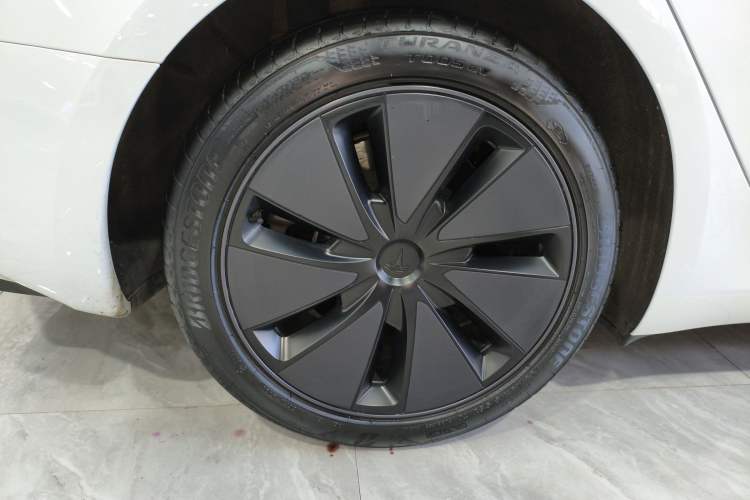 Used Tesla Model 3 2025 Rear-Wheel-Drive Version