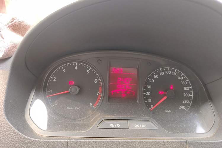 Used Volkswagen Jetta 2015 1.6L Manual Fashion Edition
