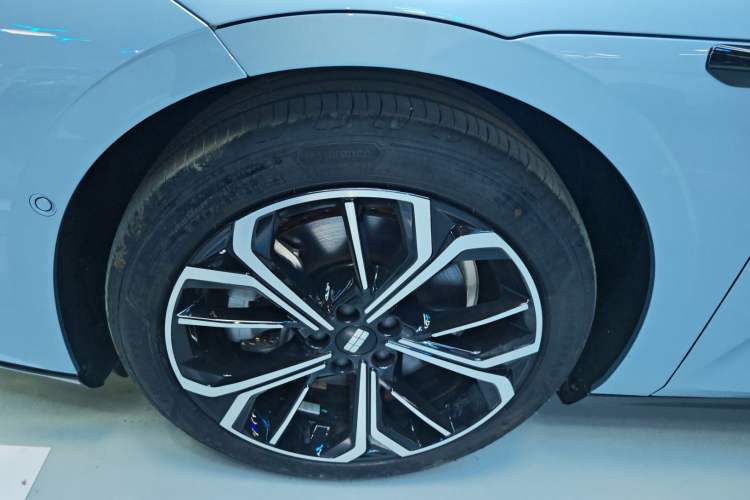 Used Geely Galaxy E8 2025 700 km Long-Range Intelligent Driving Version