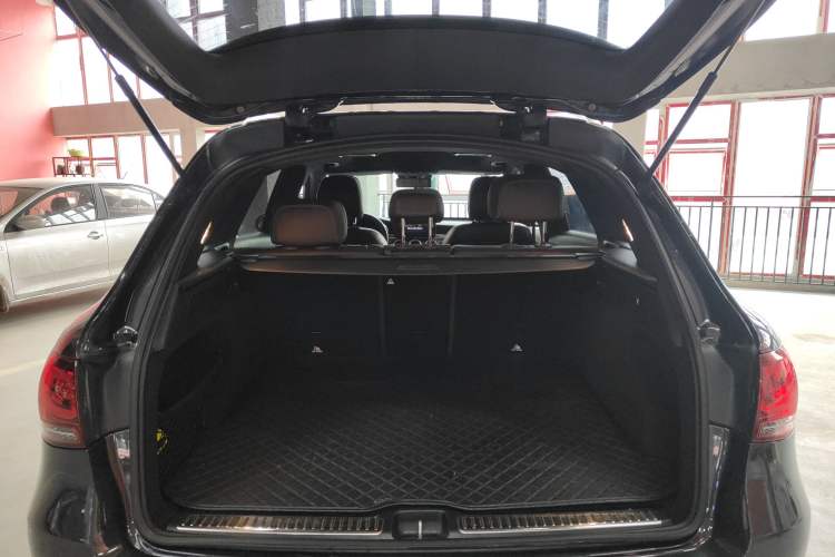 Used Mercedes-Benz GLC 2022 GLC 300 L 4MATIC Dynamic Edition Prestige Model Trunk