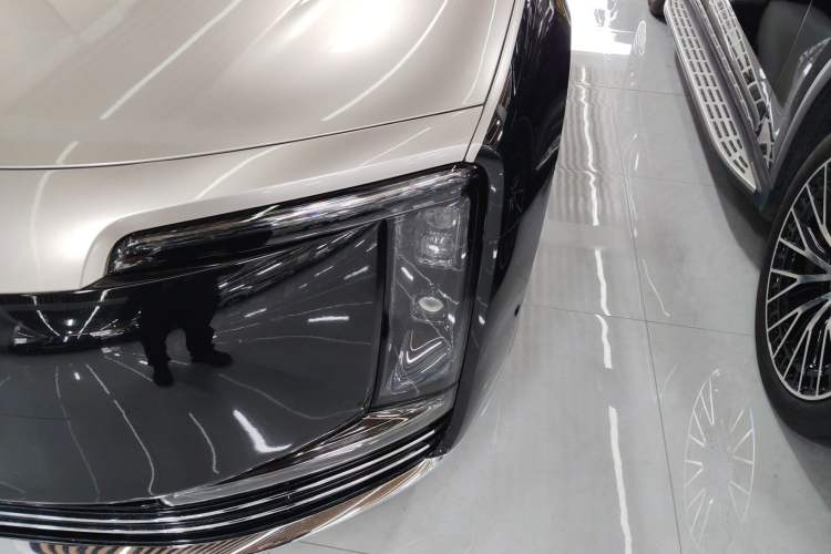 Used Hima S800 2025 Model, Range-Extended Starlight Executive Edition, 4 Seats Left Front Headlight