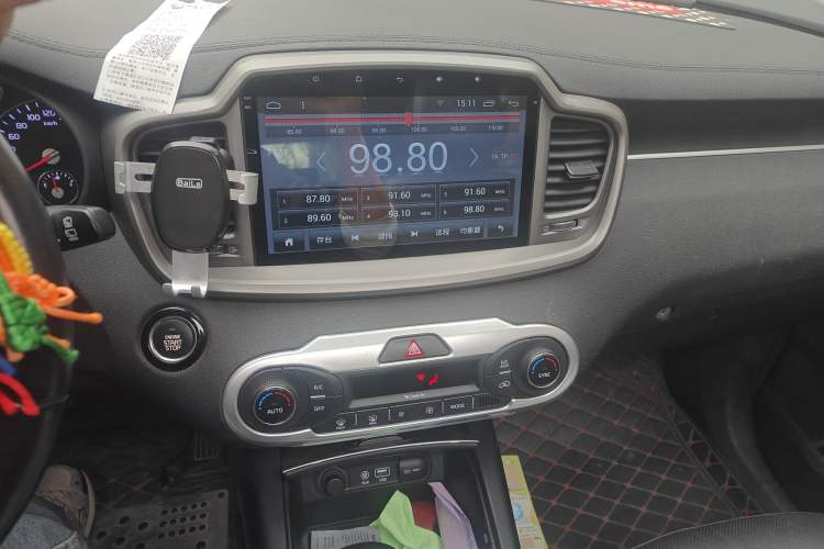 Used Kia Sorento 2016 Sorento L 2.4L Gasoline 4WD Custom Edition 7 Seats Emission Standard China V
