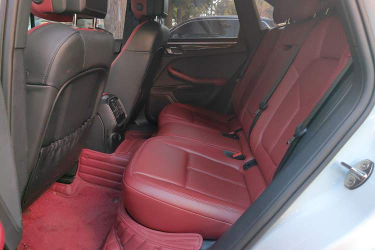 Used Porsche Macan 2022 Macan T 2.0T