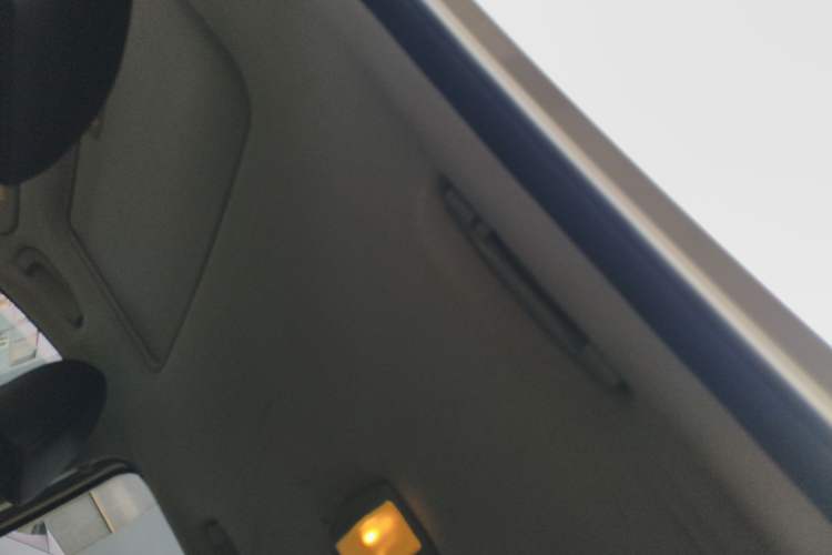 Used Roewe 550 2012 550D 1.8T Automatic Prestige Edition Headliner