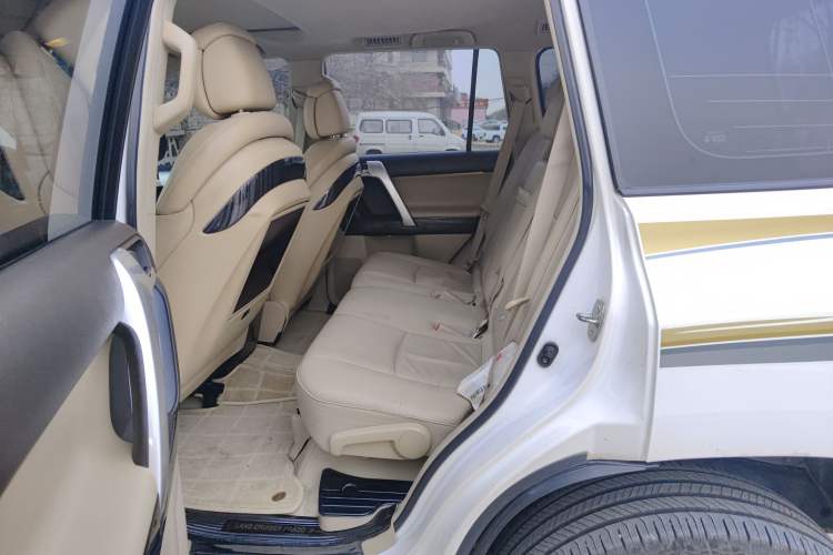 Used Toyota Prado 2010 4.0L Automatic TX-L
