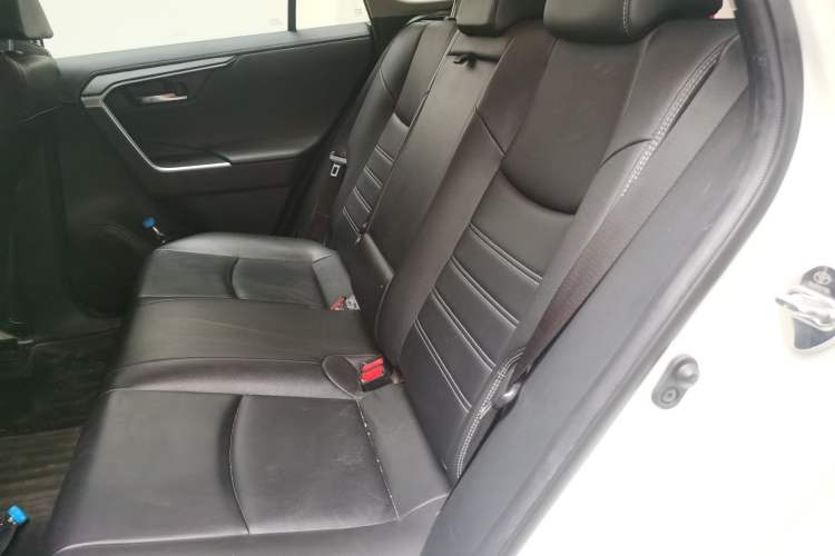 Used Toyota RAV4 2020 Dual-Engine 2.5L E-CVT 4x4 Elite PLUS Edition
