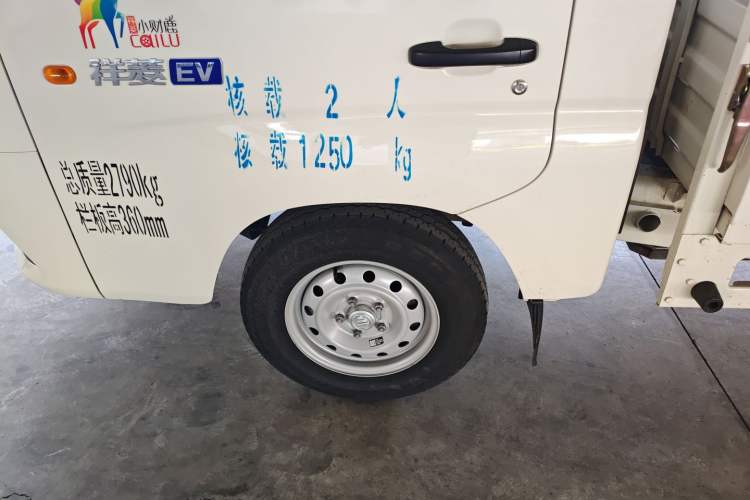 Used Foton Xiangling M New Energy 2023 M1 BYD Flatbed Cargo Box Exterior 4