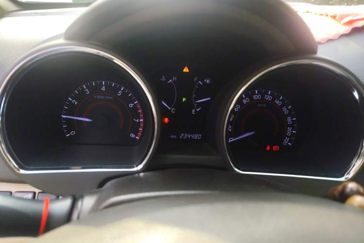 Used Toyota Highlander 2012 2.7L Two-Wheel Drive 7-Seater Luxury Edition
