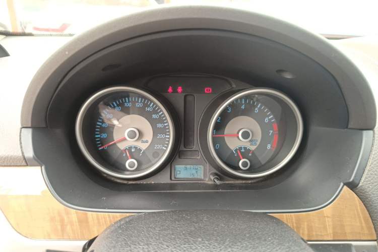 Used Buick Excelle 2015 1.5L Automatic Classic Model
