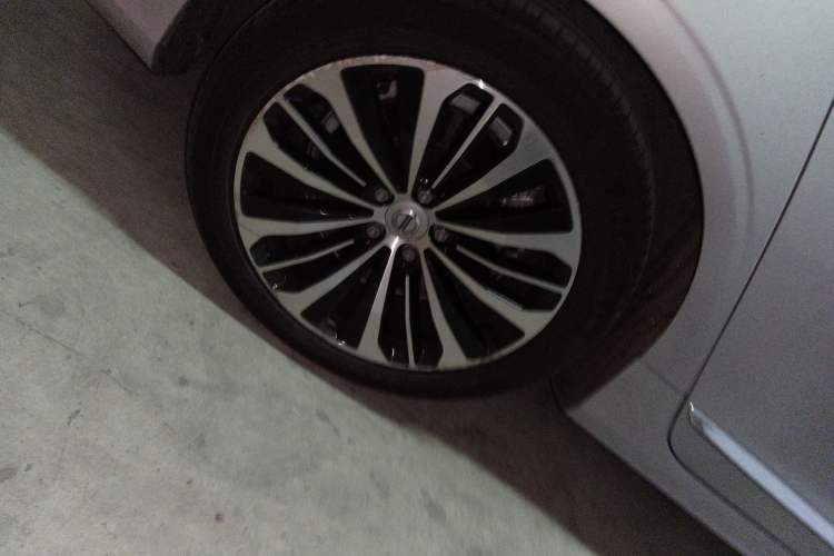 Used Volvo S90 New Energy 2023 T8 Plug-in Hybrid All-Wheel Drive Long-Range Zhiyi Luxury Edition Exterior 5