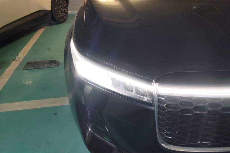 Used Li Auto ONE 2021 Extended-Range 6-Seater Version Right Front Headlight