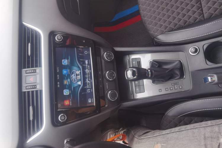 Used Skoda Octavia 2018 Station Wagon TSI280 DSG Luxury Edition Audio And AC Panel