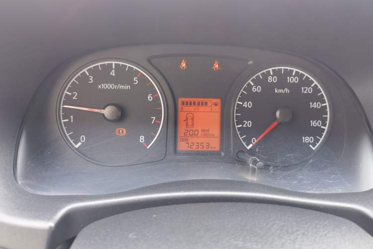 Used Venucia R30 2014 1.2L Manual Comfort Edition