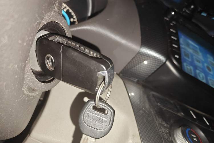 Used Land X5 2013 2.0T Manual Chuanling Edition
