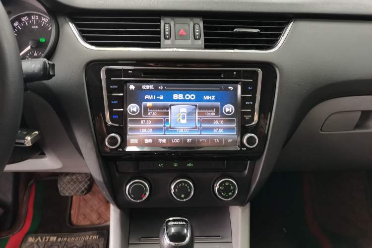 Used Skoda Octavia 2015 1.6L Automatic Yijie Edition
