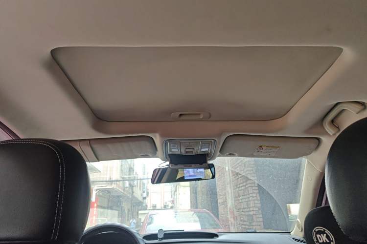 Used Geely Auto Vision X6 2016 1.8L Manual Luxury Model
