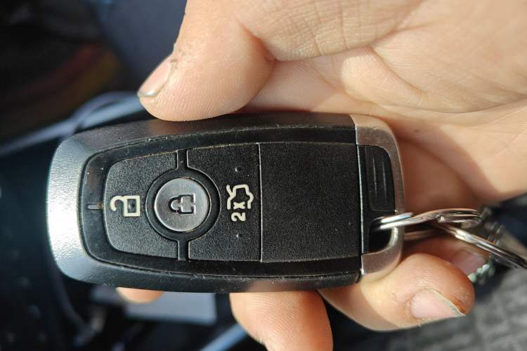 Used Ford Escort 2019 Revised Version 1.5L Automatic Enjoyment Type China VI Standard Vehicle Key