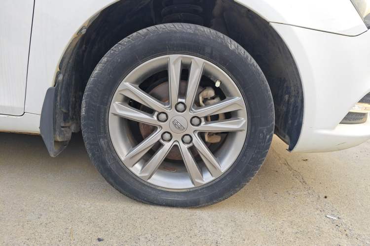 Used Geely Auto Emgrand 2017 Sedan Million Edition 1.5L Manual - Upward Version Right Front Wheel Hub