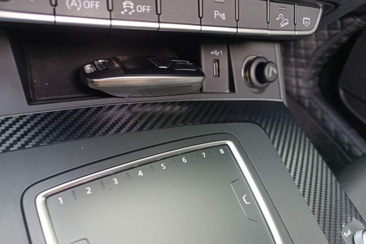 Used Audi Q5L 2020 Updated 40 TFSI Prestige Fashion Edition
