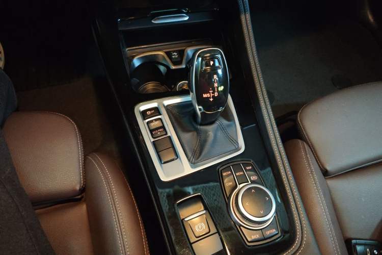 Used BMW 1 Series 2021 120i M Sport Night Edition Gear Lever