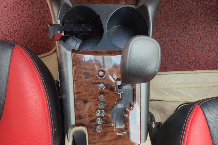 Used Toyota RAV4 2012 Luxurious Edition 2.0L Automatic All-Wheel Drive