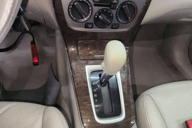 Used Nissan Sylphy 2014 1.6XV CVT Deluxe Edition