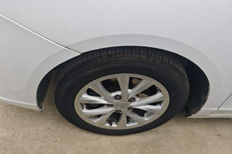Used Roewe i5 2020 1.5L Manual 4G Connect Luxury Edition
