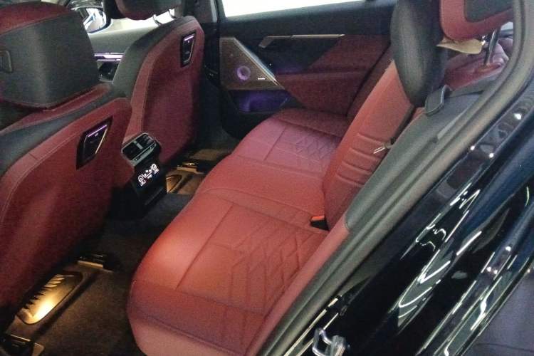 Used BMW 5 Series 2025 530Li Luxury Edition M Sport Package
