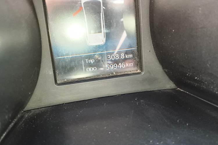 Used Lifan Auto Xuanlang 2017 1.8L Manual Utility Model Odometer Close Up