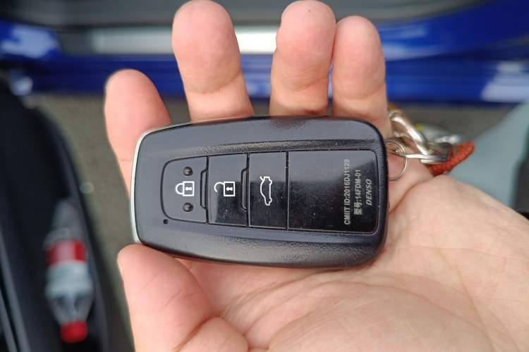 Used Toyota Camry 2018 Dual-Engine 2.5HQ Flagship Edition Vehicle Key