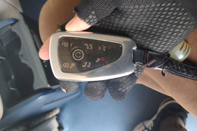 Used Buick Century 2023 2.0T Six-Seater Yinshi Edition
