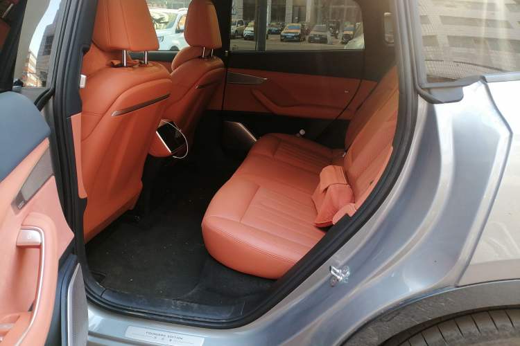 Used ONVO L60 2024 60 kWh All-Wheel Drive