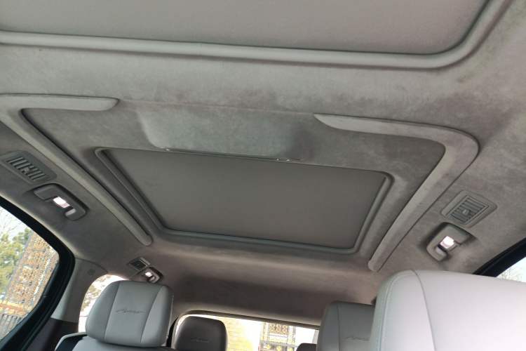 Used Buick GL8 2022 Avenir Aivia Six-Seat Deluxe Edition