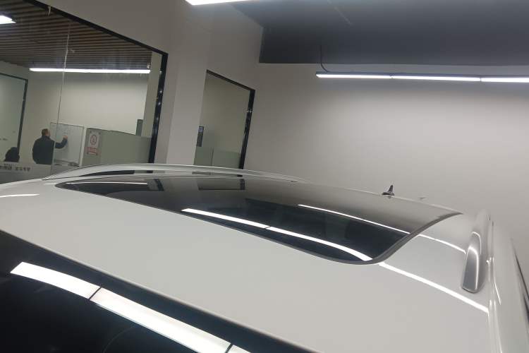 Used Volkswagen Tiguan L 2024 330TSI Automatic Two-Wheel Drive R-Line Enhanced Edition
