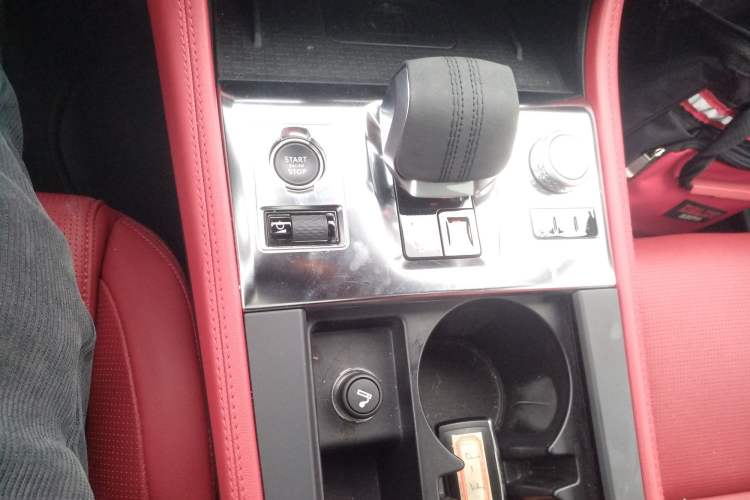 Used Jaguar F-PACE 2024 P250 R-Dynamic SE