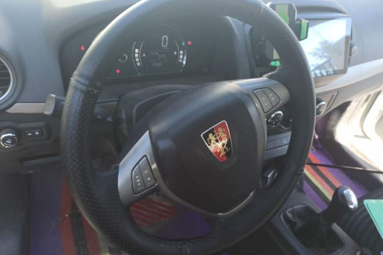 Used Roewe 350 2015 1.5L Manual Luxury Sunroof Edition