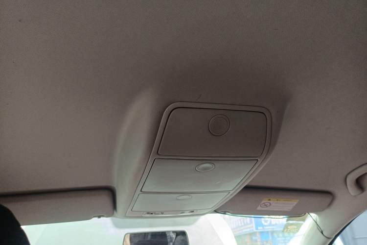 Used Volkswagen Touran 2015 1.4T Manual Fashion Edition 5-Seater Headliner