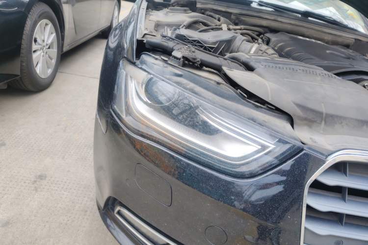 Used Audi A4L 2013 35 TFSI Automatic Standard Model Right Front Headlight