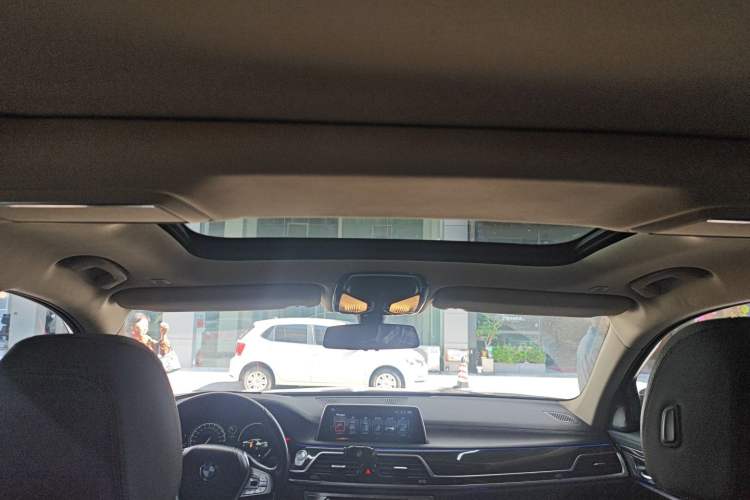 Used BMW 7 Series 2016 730Li Leading Model
